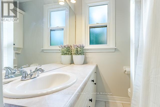 32 Parker Avenue, Hamilton, Ontario  L9G 1A7 - Photo 19 - X12456094