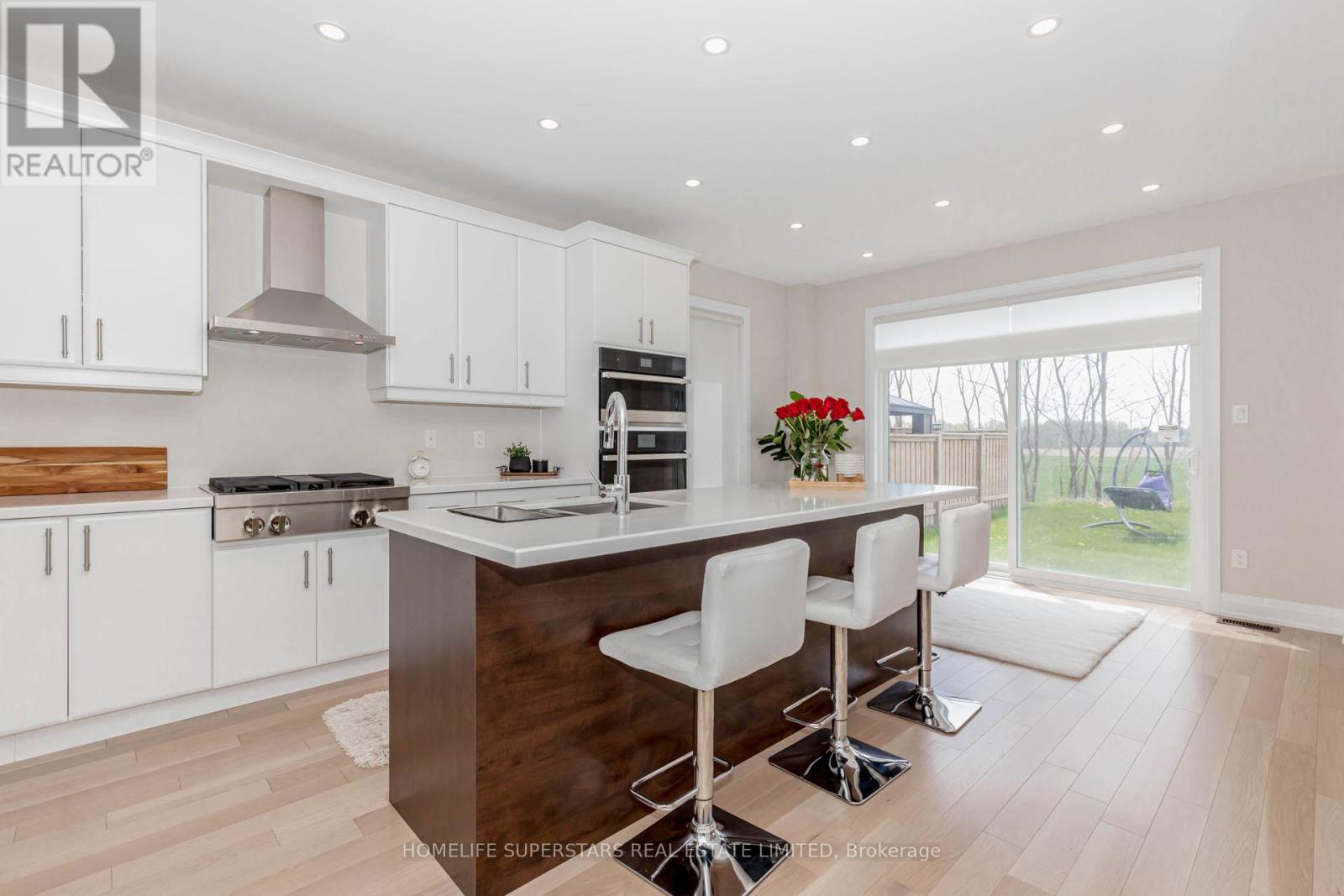 108 Oak Avenue E, Brant, Ontario  N3L 0J6 - Photo 22 - X12456187