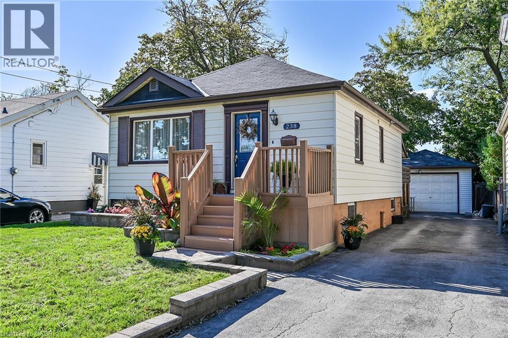 238 East 43rd Street, Hamilton, Ontario  L8T 3C5 - Photo 1 - 40778021