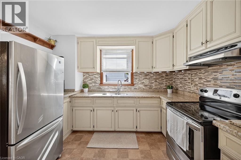 238 East 43rd Street, Hamilton, Ontario  L8T 3C5 - Photo 12 - 40778021