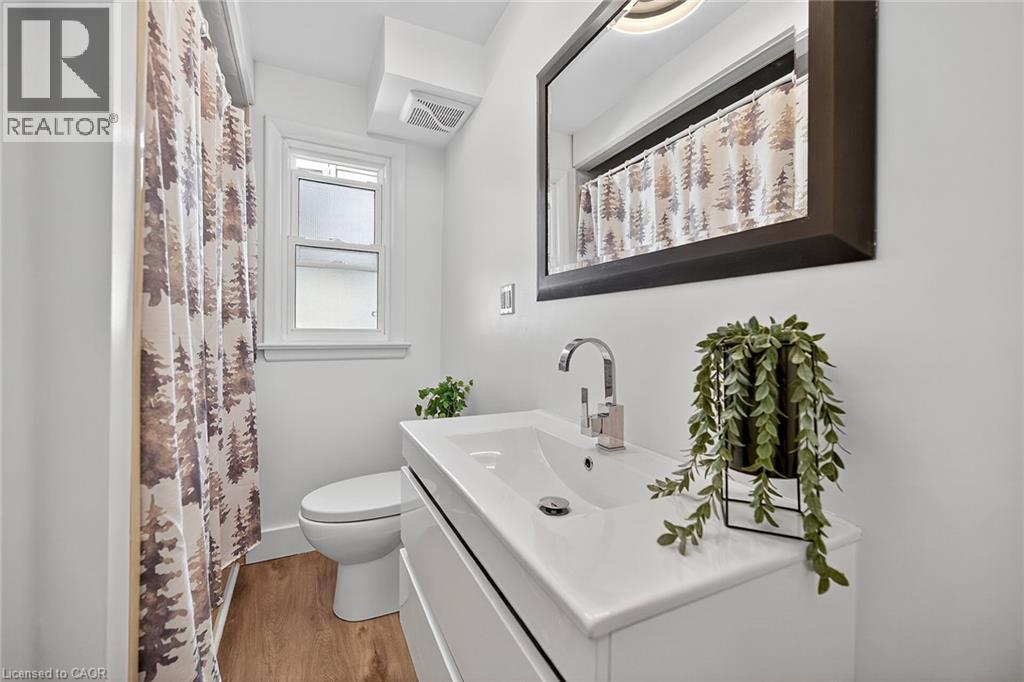 238 East 43rd Street, Hamilton, Ontario  L8T 3C5 - Photo 16 - 40778021