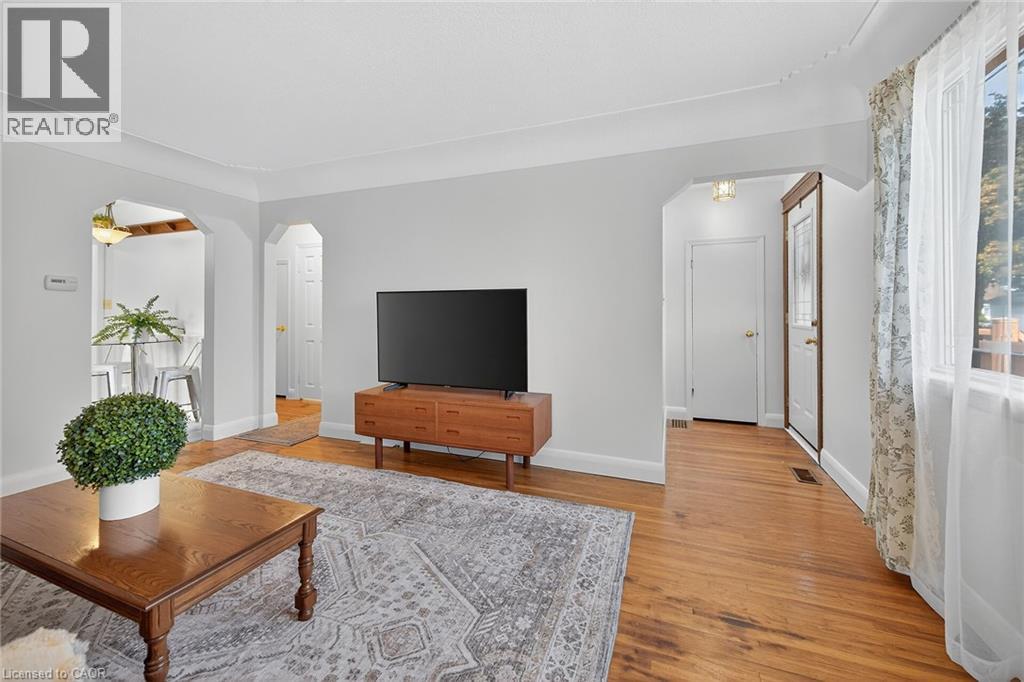 238 East 43rd Street, Hamilton, Ontario  L8T 3C5 - Photo 6 - 40778021