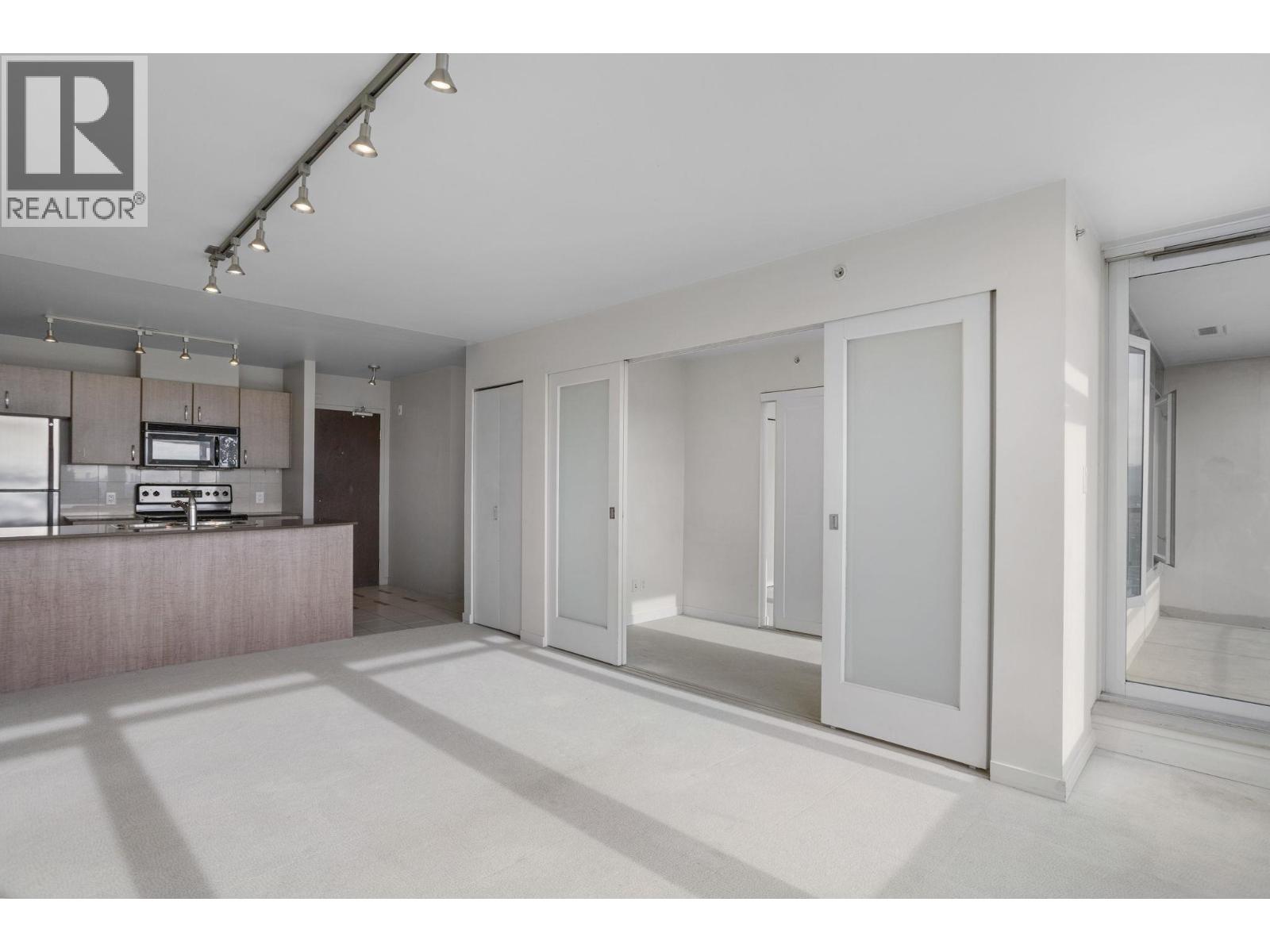 2613 610 Granville Street, Vancouver, British Columbia  V6C 3T3 - Photo 4 - R3057364