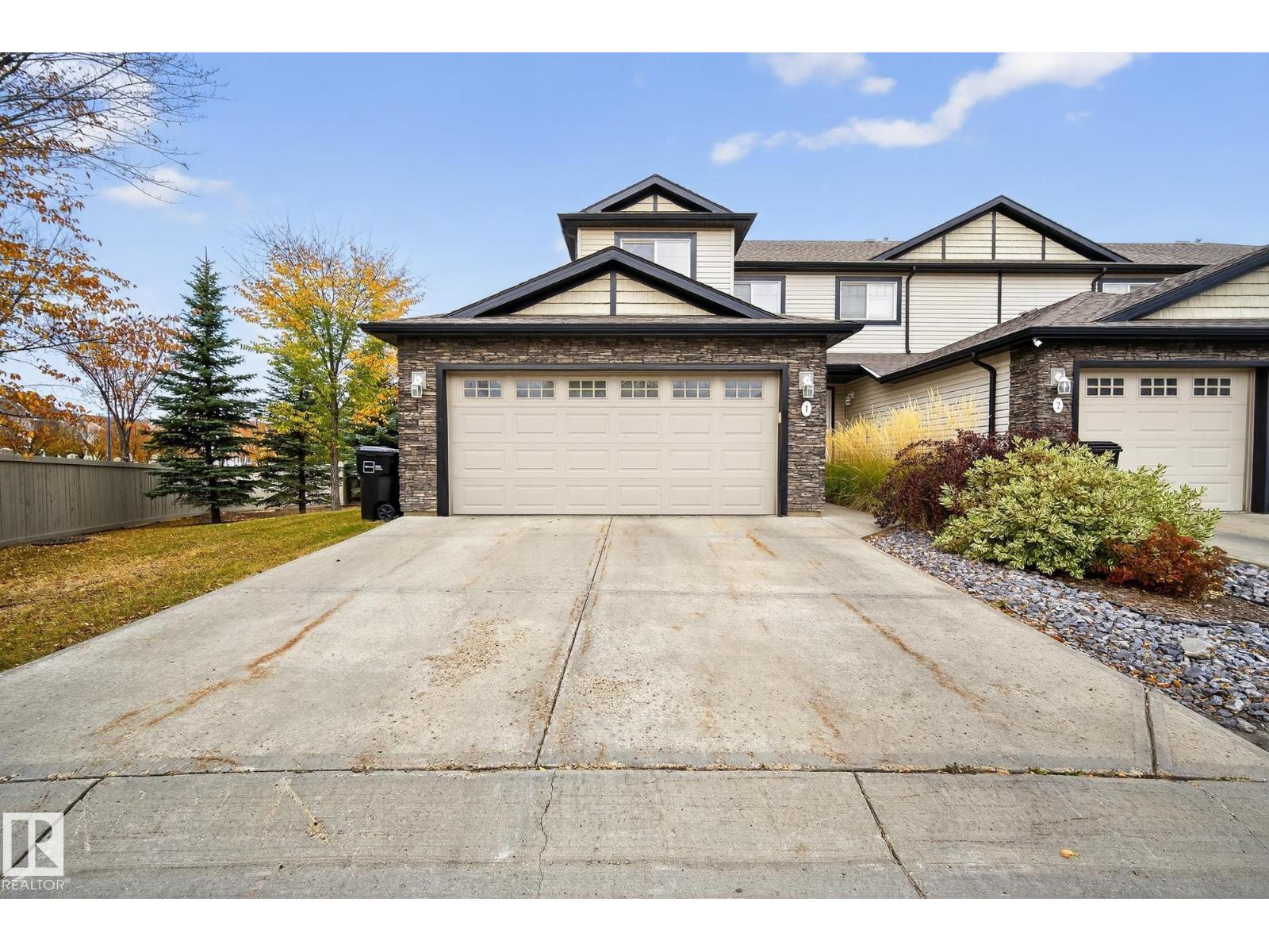 #1 2005 70 ST SW, Edmonton, Alberta