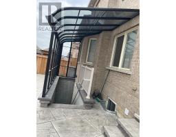 25 SEYMOUR ROAD, Brampton, Ontario