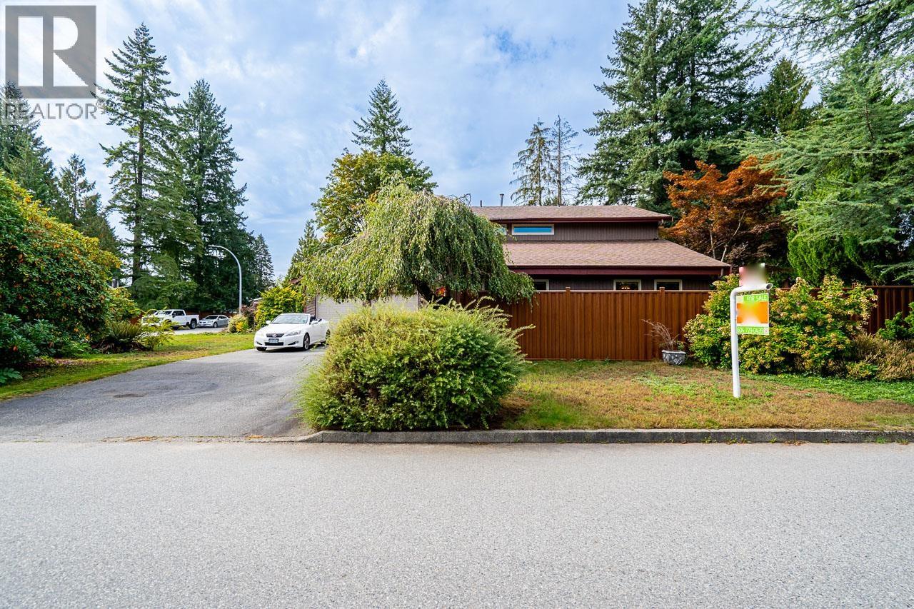 1623 Suffolk Avenue, Port Coquitlam, British Columbia  V3B 1H1 - Photo 2 - R3057362