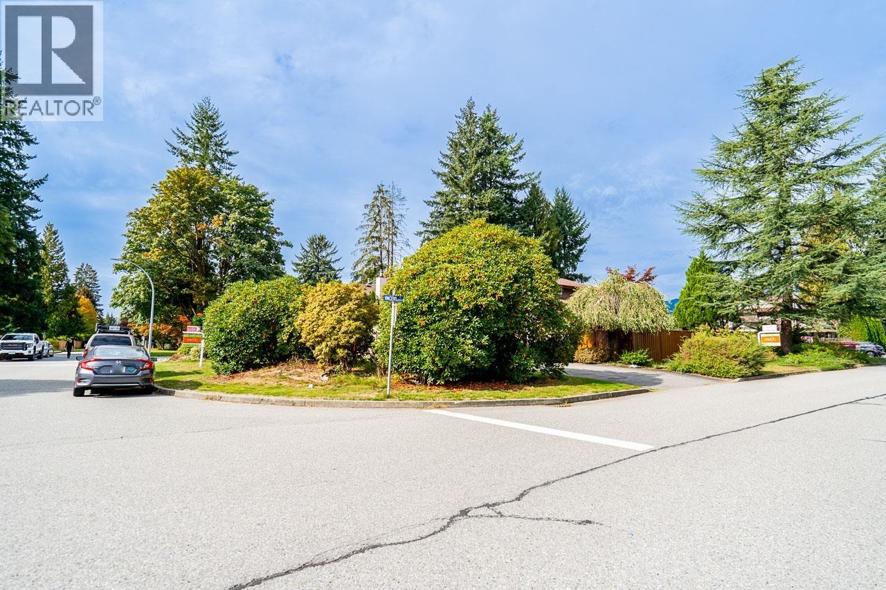 1623 Suffolk Avenue, Port Coquitlam, British Columbia  V3B 1H1 - Photo 38 - R3057362