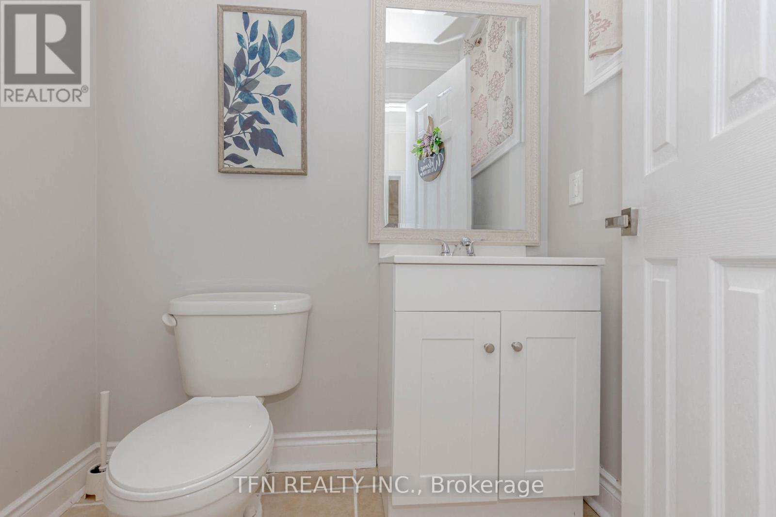 7108 Gablehurst Crescent, Mississauga, Ontario  L5W 1E7 - Photo 23 - W12455558