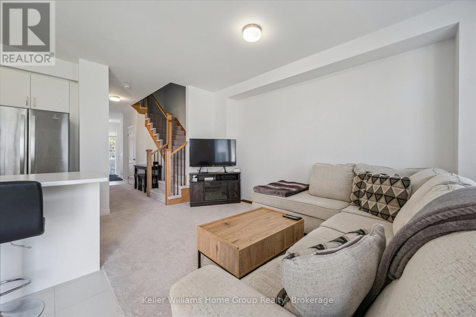 13 Edminston Drive, Centre Wellington, Ontario  N1M 0J3 - Photo 14 - X12442403
