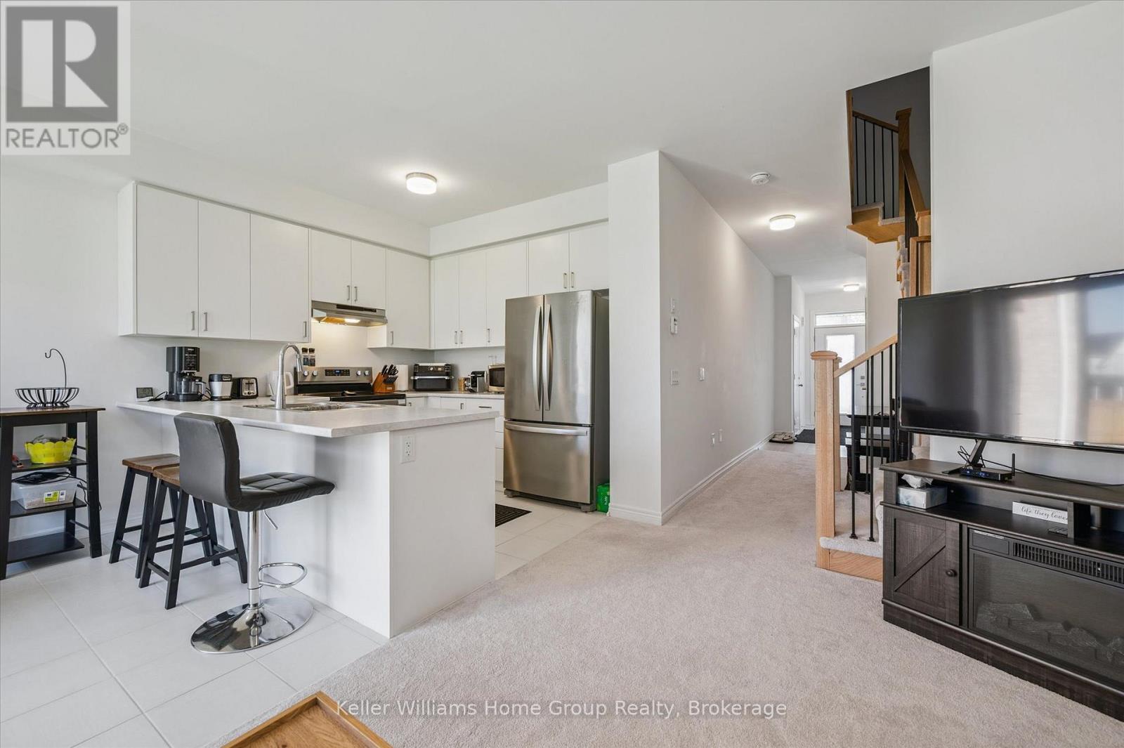 13 Edminston Drive, Centre Wellington, Ontario  N1M 0J3 - Photo 10 - X12442403