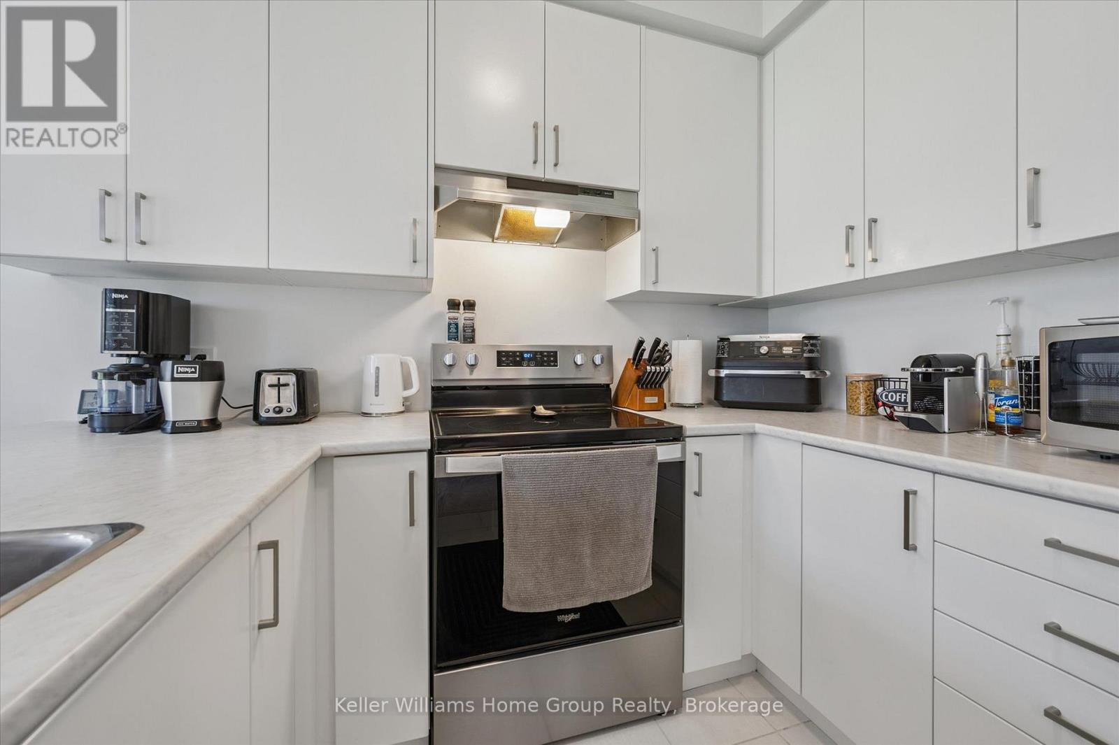 13 Edminston Drive, Centre Wellington, Ontario  N1M 0J3 - Photo 4 - X12442403
