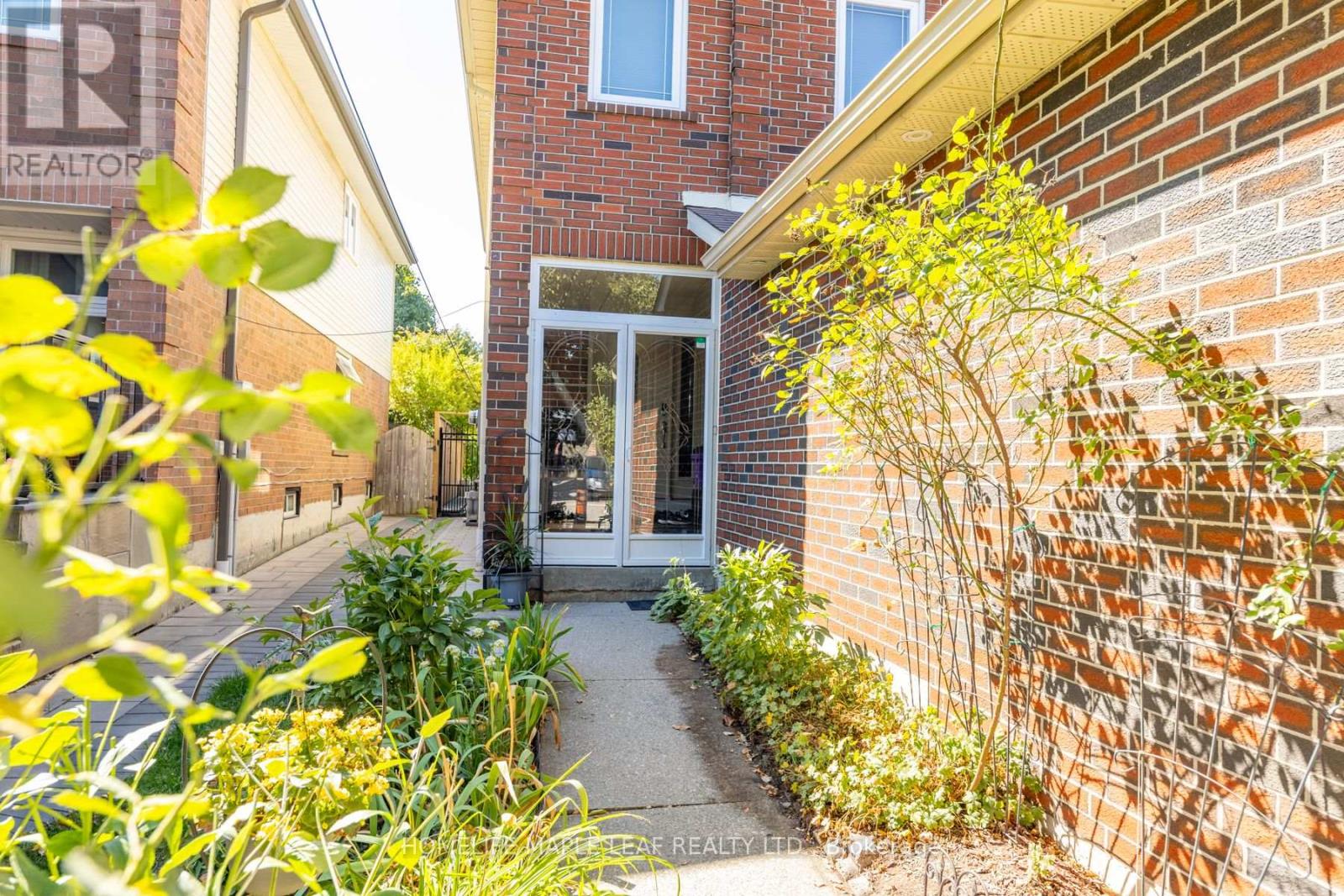 3476 Ingram Road, Mississauga, Ontario  L5L 4M7 - Photo 3 - W12456171