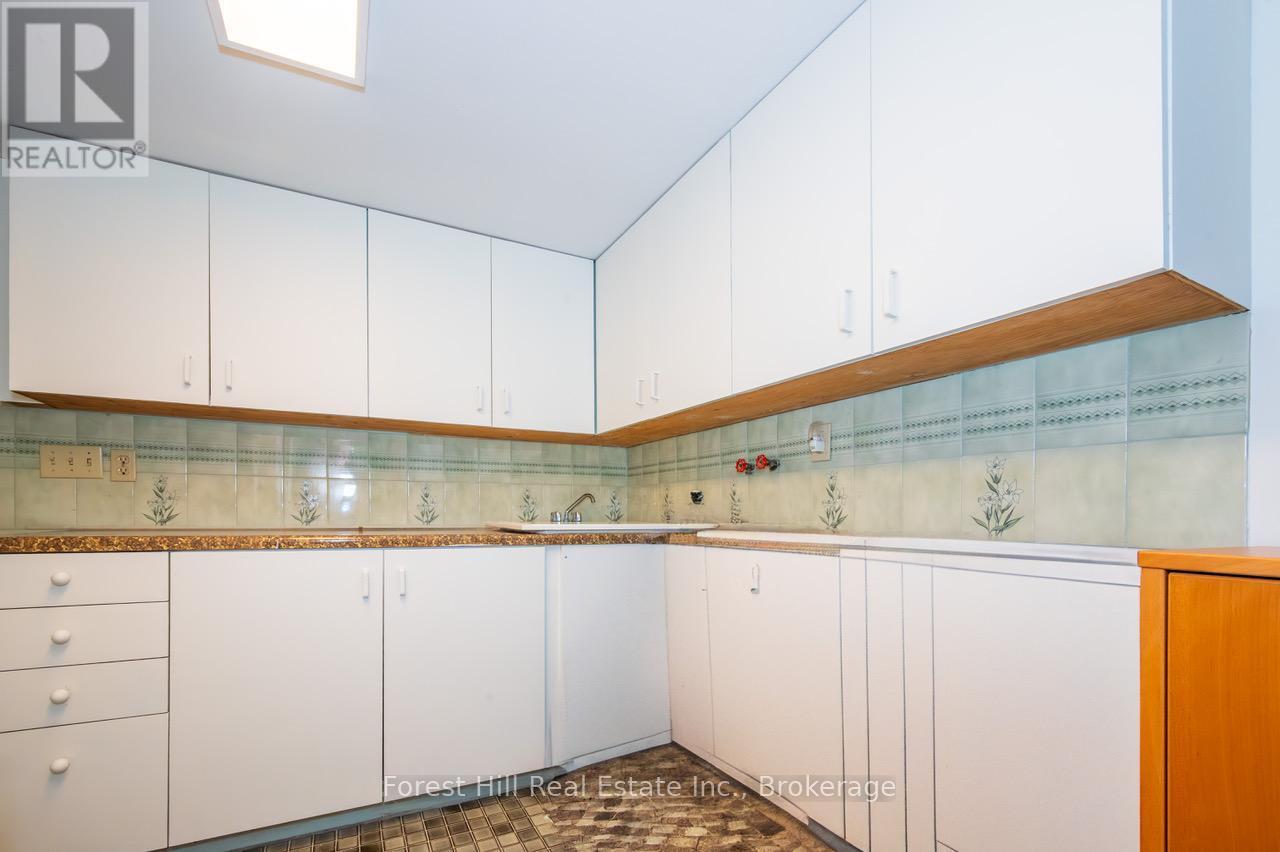 1289 Delbrooke Road, Lake Of Bays, Ontario  P0H 1H0 - Photo 43 - X12454411