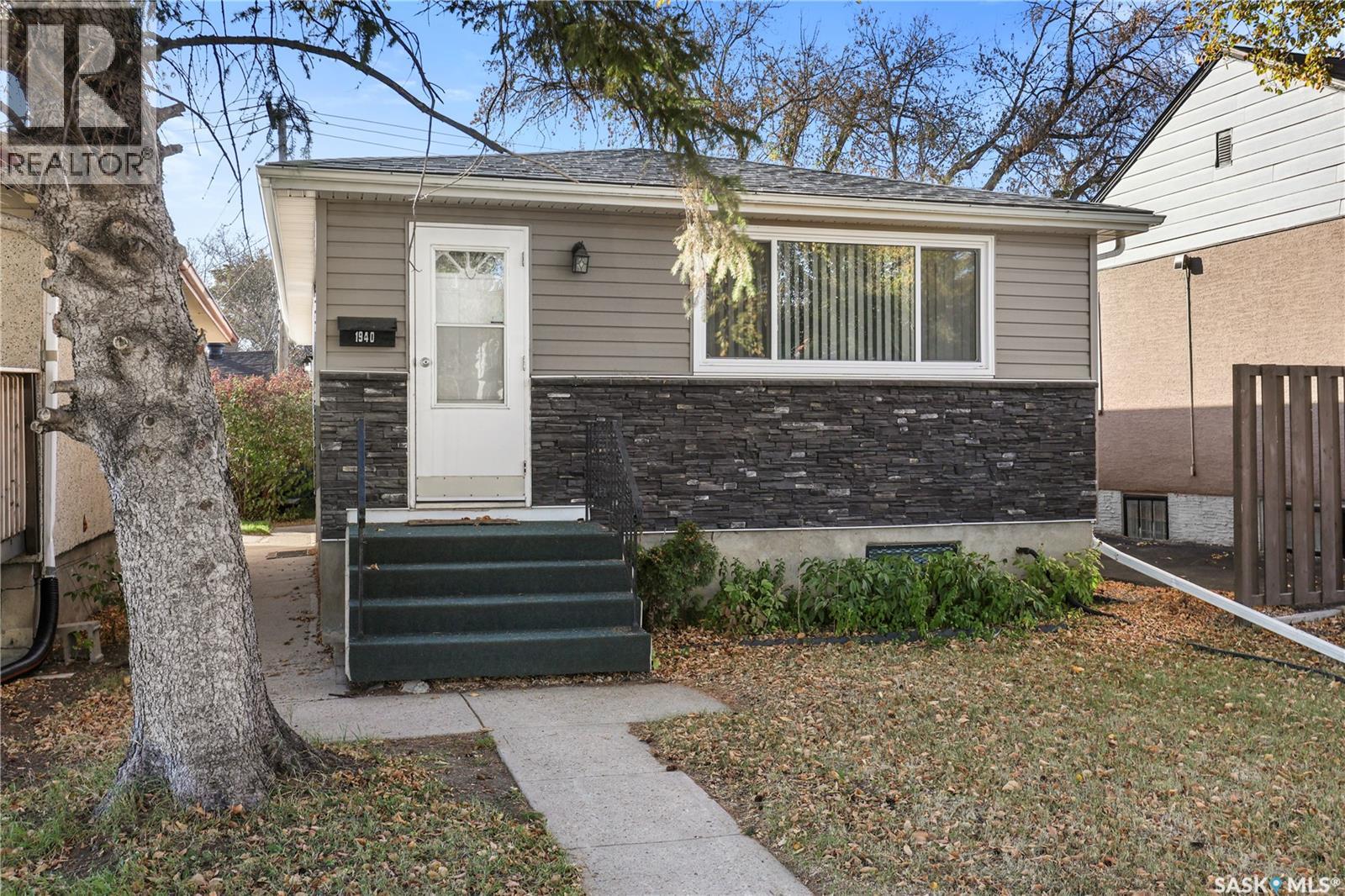 1940 York Street, Regina, Saskatchewan  S4T 4R4 - Photo 2 - SK020594