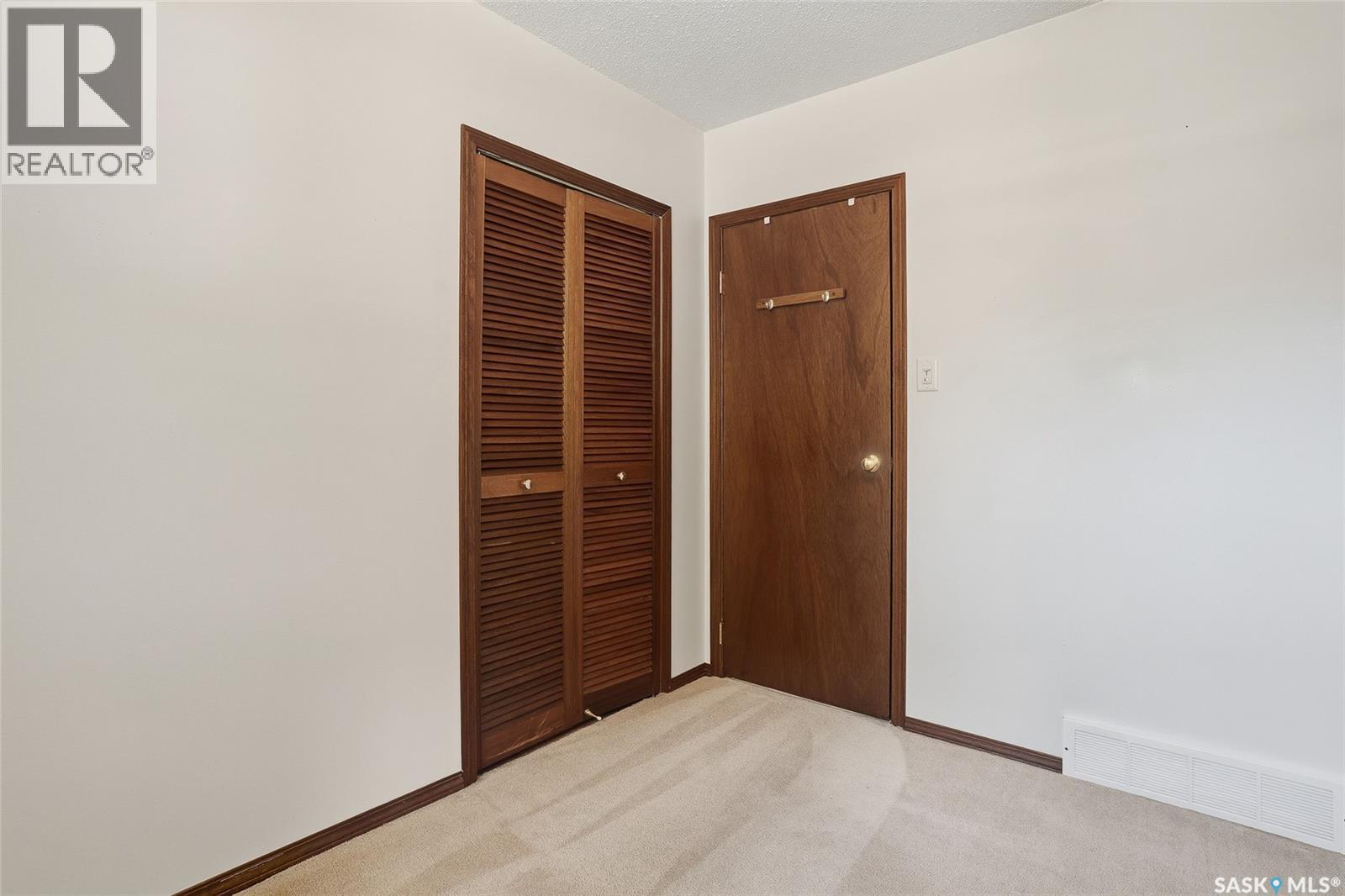 421 Winnipeg Avenue S, Saskatoon, Saskatchewan  S7M 3M6 - Photo 14 - SK020376