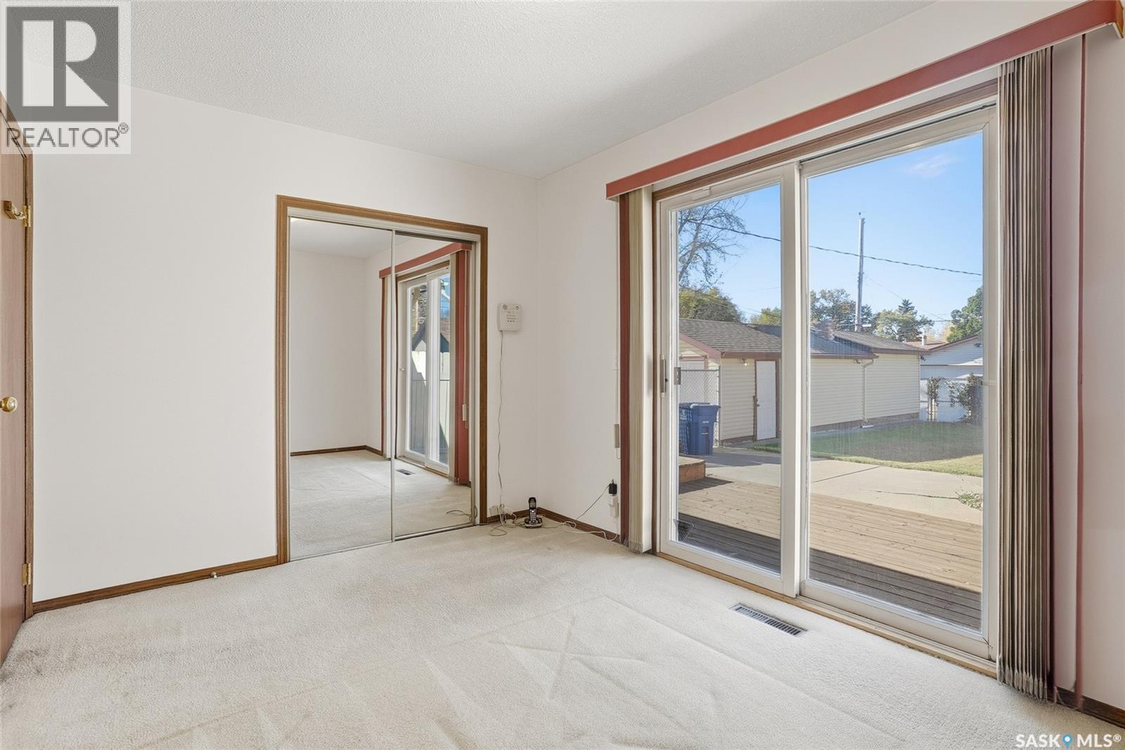 421 Winnipeg Avenue S, Saskatoon, Saskatchewan  S7M 3M6 - Photo 16 - SK020376