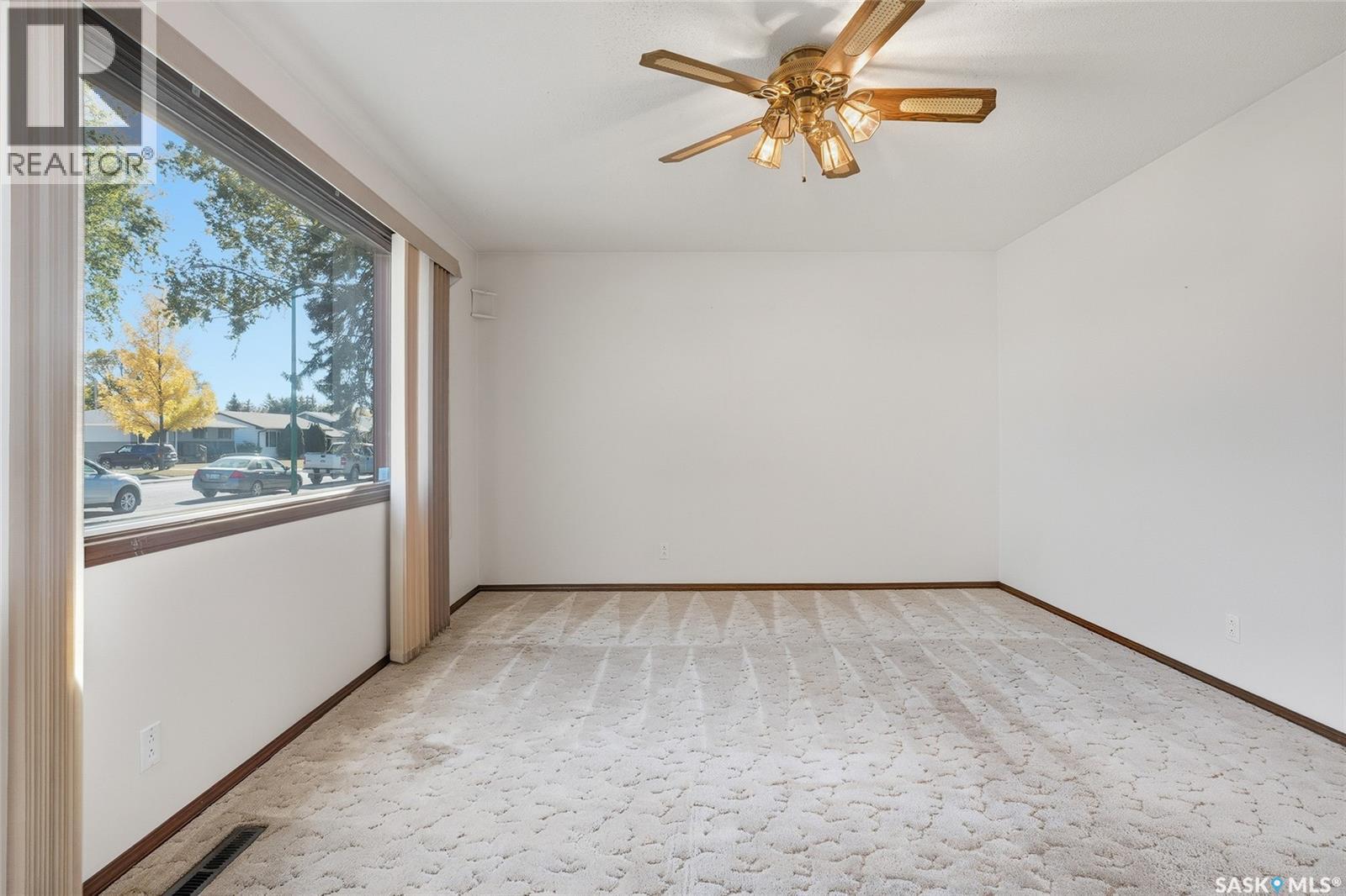 421 Winnipeg Avenue S, Saskatoon, Saskatchewan  S7M 3M6 - Photo 5 - SK020376