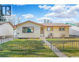 421 Winnipeg AVENUE S Meadowgreen