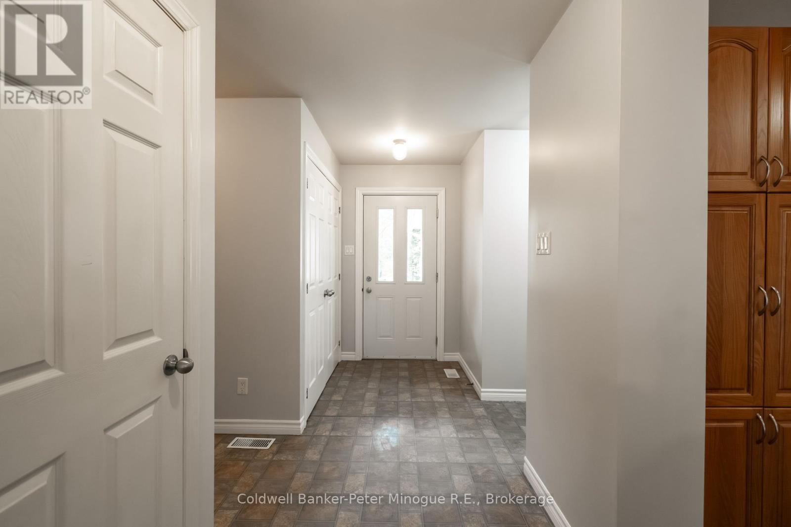 567 Sunset Cove Road, Callander, Ontario  P0H 1H0 - Photo 3 - X12456374