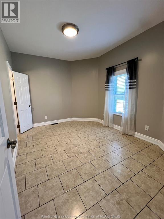 691 Elliott Street West Unit# Main Floor, Windsor, Ontario  N9A 5Z7 - Photo 3 - 25025858