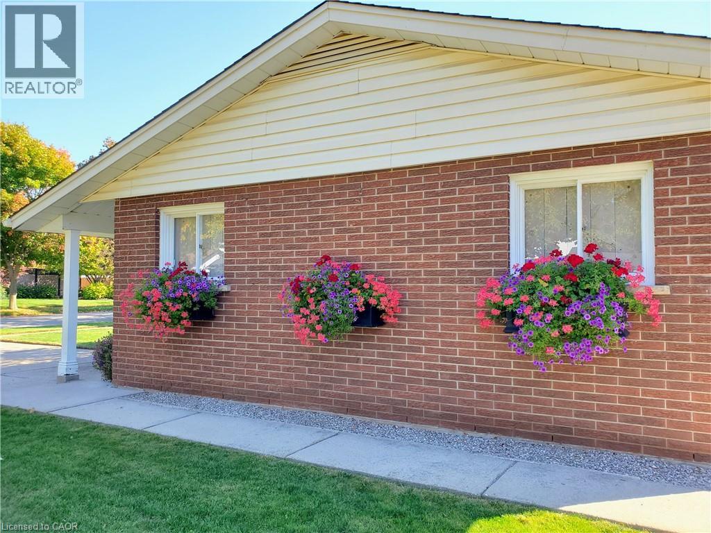 7 Crosby Drive, Kitchener, Ontario  N2B 2K6 - Photo 38 - 40778180