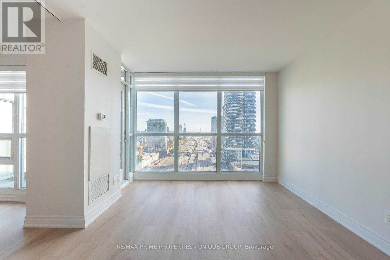 2706 - 18 Yonge Street, Toronto (Waterfront Communities), Ontario  M5E 1Z8 - Photo 3 - C12456211