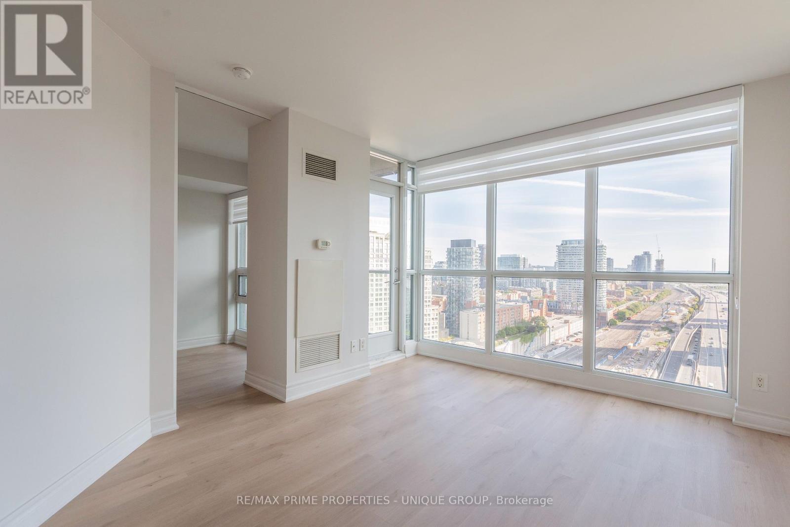 2706 - 18 Yonge Street, Toronto (Waterfront Communities), Ontario  M5E 1Z8 - Photo 6 - C12456211