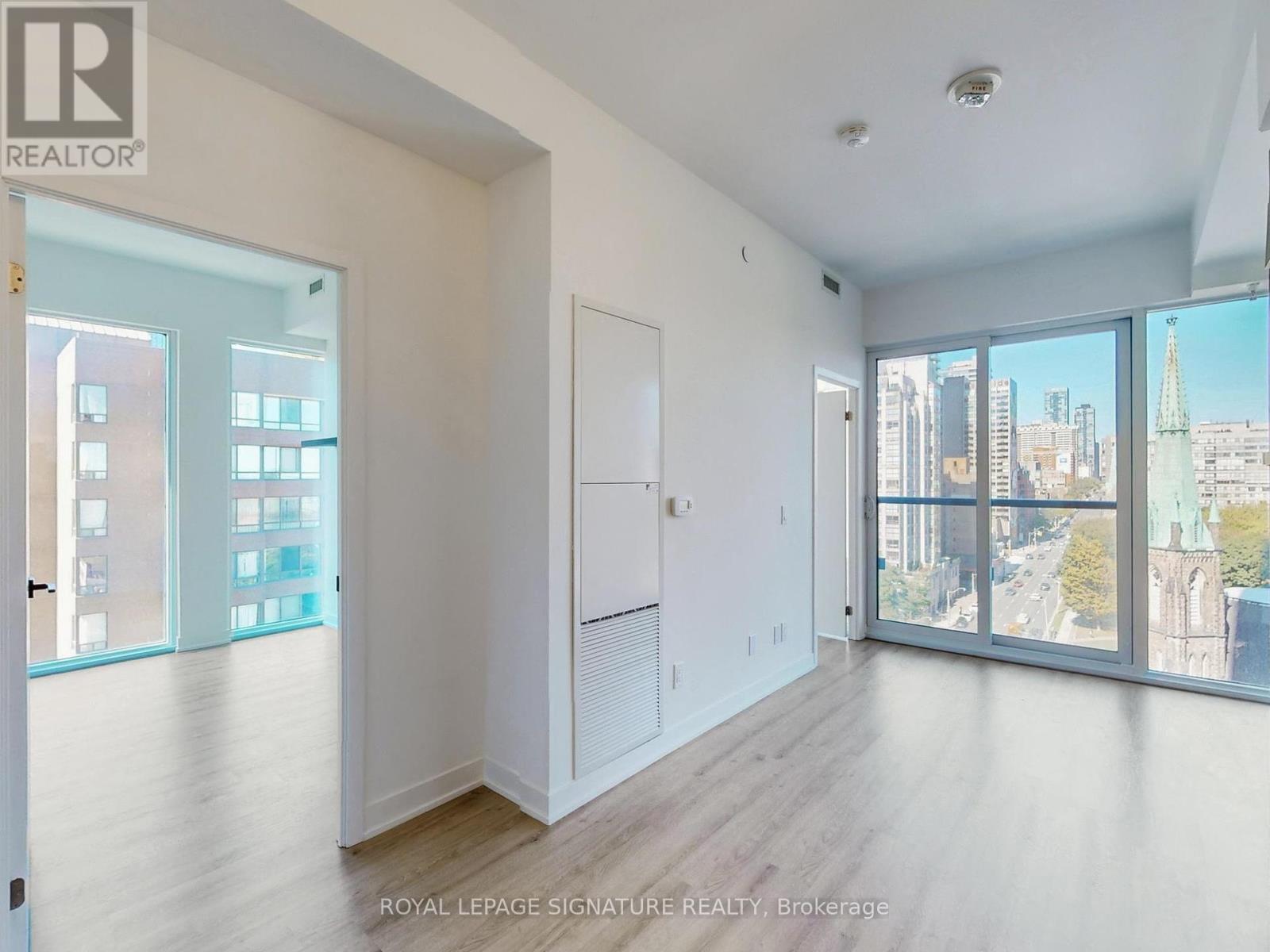 1006 - 319 Jarvis Street, Toronto (Moss Park), Ontario  M5B 0C8 - Photo 10 - C12456240