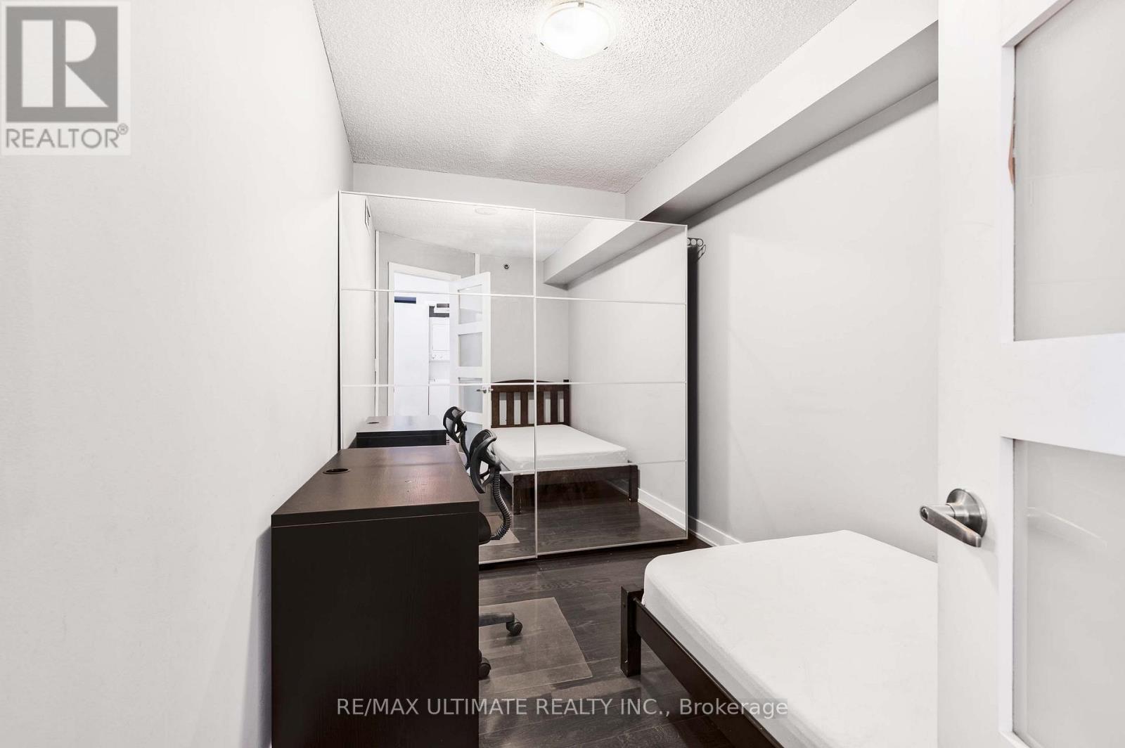 615 - 21 Nelson Street, Toronto, Ontario  M5V 1T8 - Photo 12 - C12456266