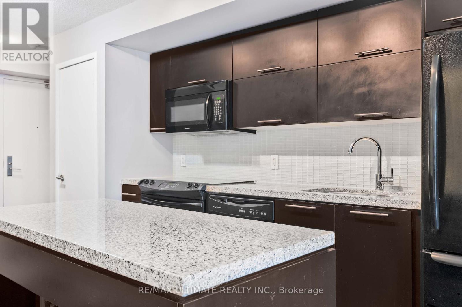 615 - 21 Nelson Street, Toronto, Ontario  M5V 1T8 - Photo 5 - C12456266