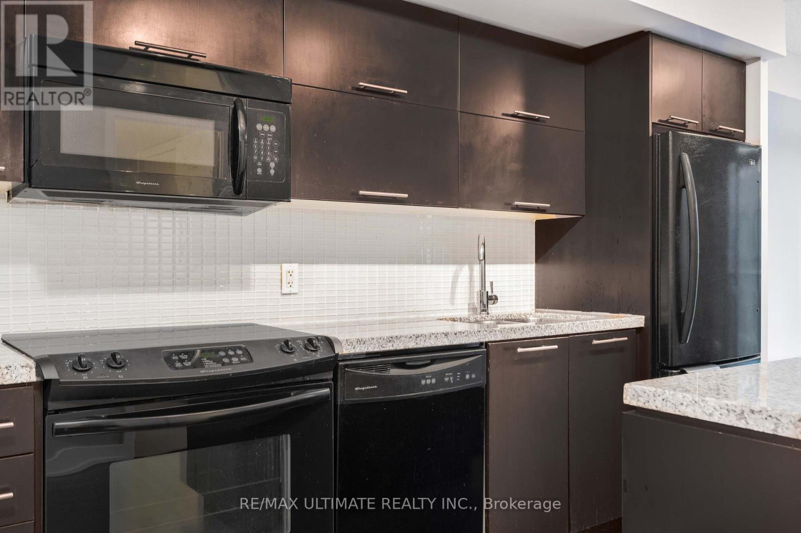 615 - 21 Nelson Street, Toronto, Ontario  M5V 1T8 - Photo 6 - C12456266
