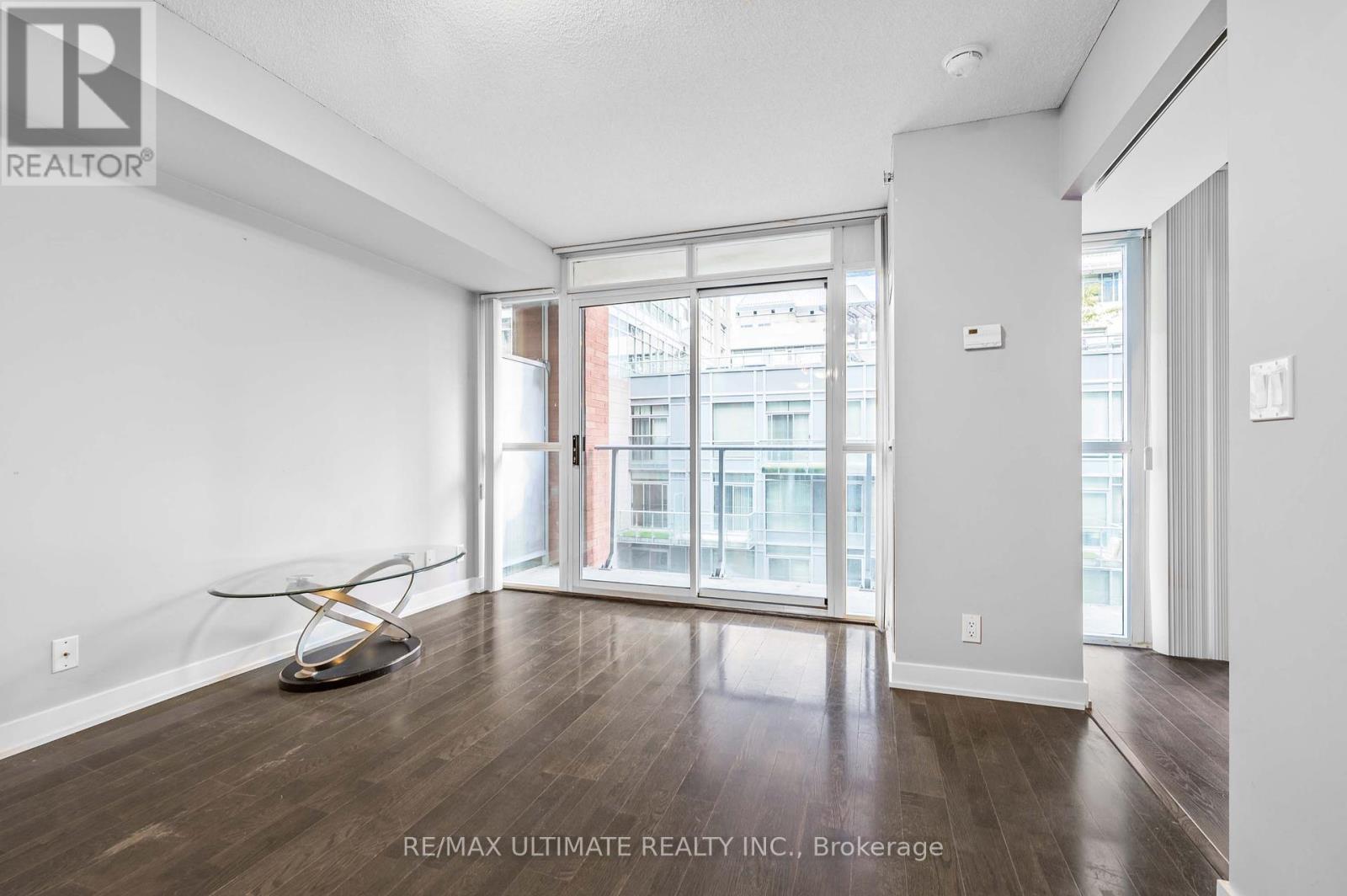 615 - 21 Nelson Street, Toronto, Ontario  M5V 1T8 - Photo 9 - C12456266