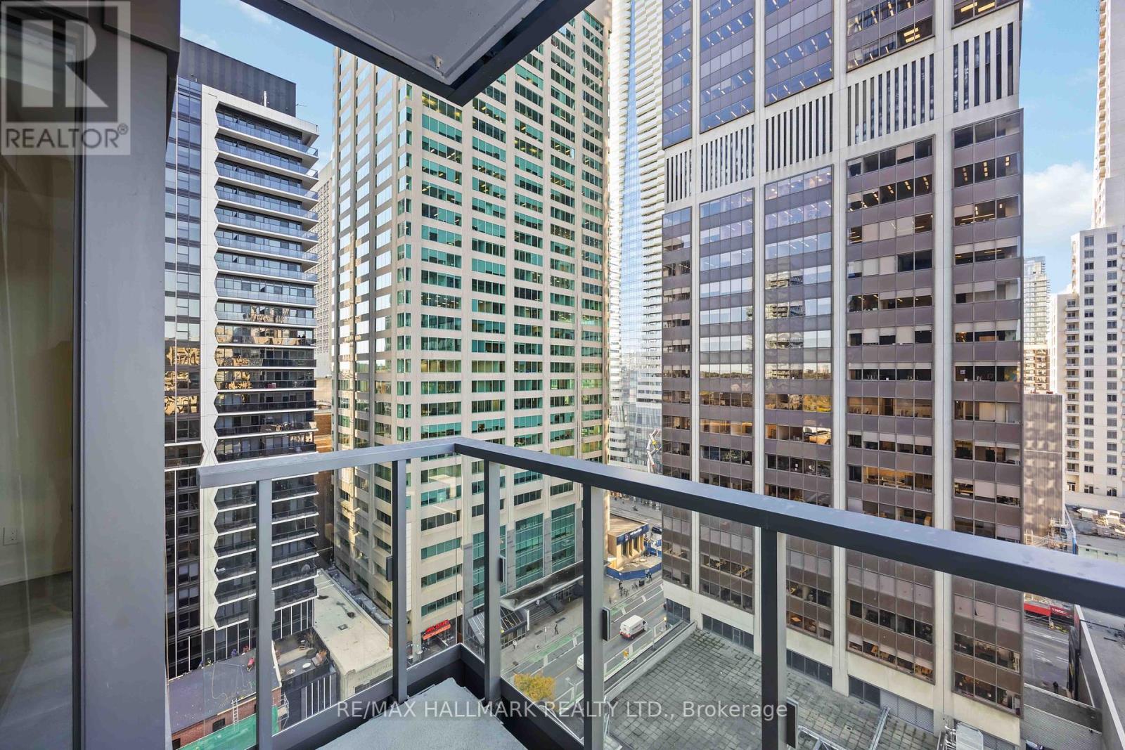 1403 - 8 Cumberland Street, Toronto (Annex), Ontario  M4W 0B6 - Photo 28 - C12456273