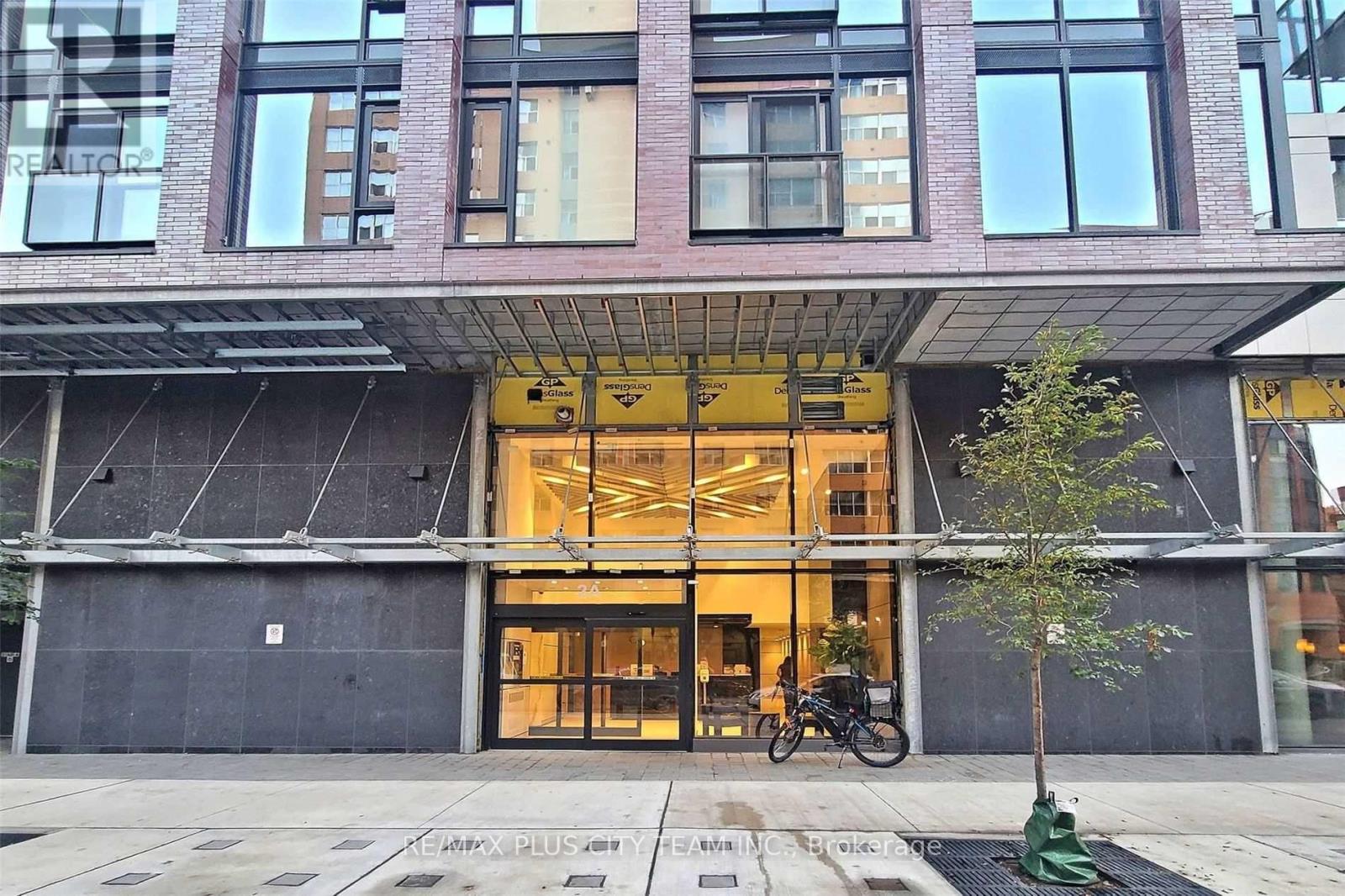 1108 - 2a Church Street, Toronto, Ontario  M5E 0E1 - Photo 2 - C12456277