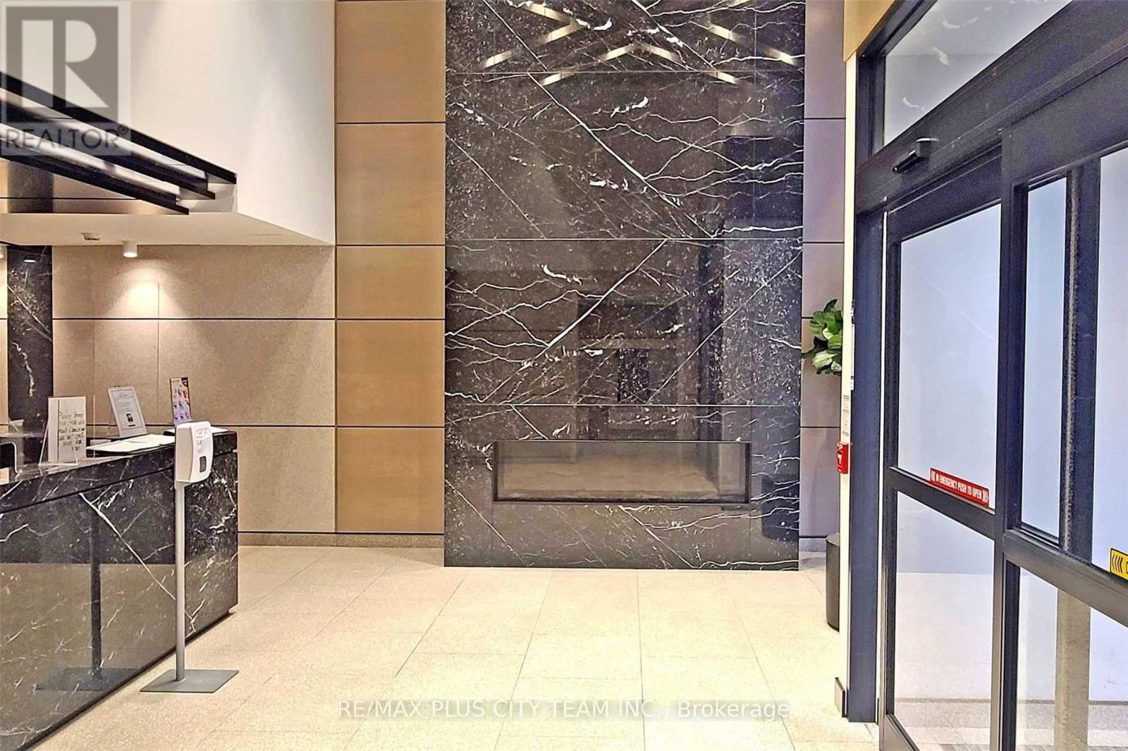 1108 - 2a Church Street, Toronto, Ontario  M5E 0E1 - Photo 6 - C12456277