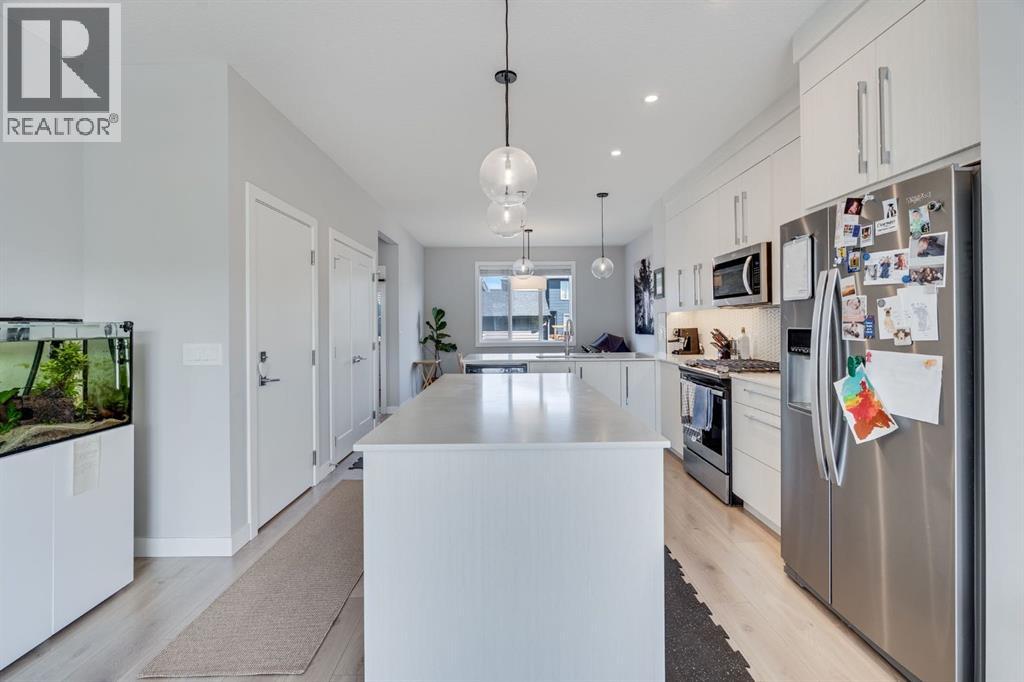 154 Creekside Drive Sw, Calgary, Alberta  T2X 4A8 - Photo 8 - A2259361