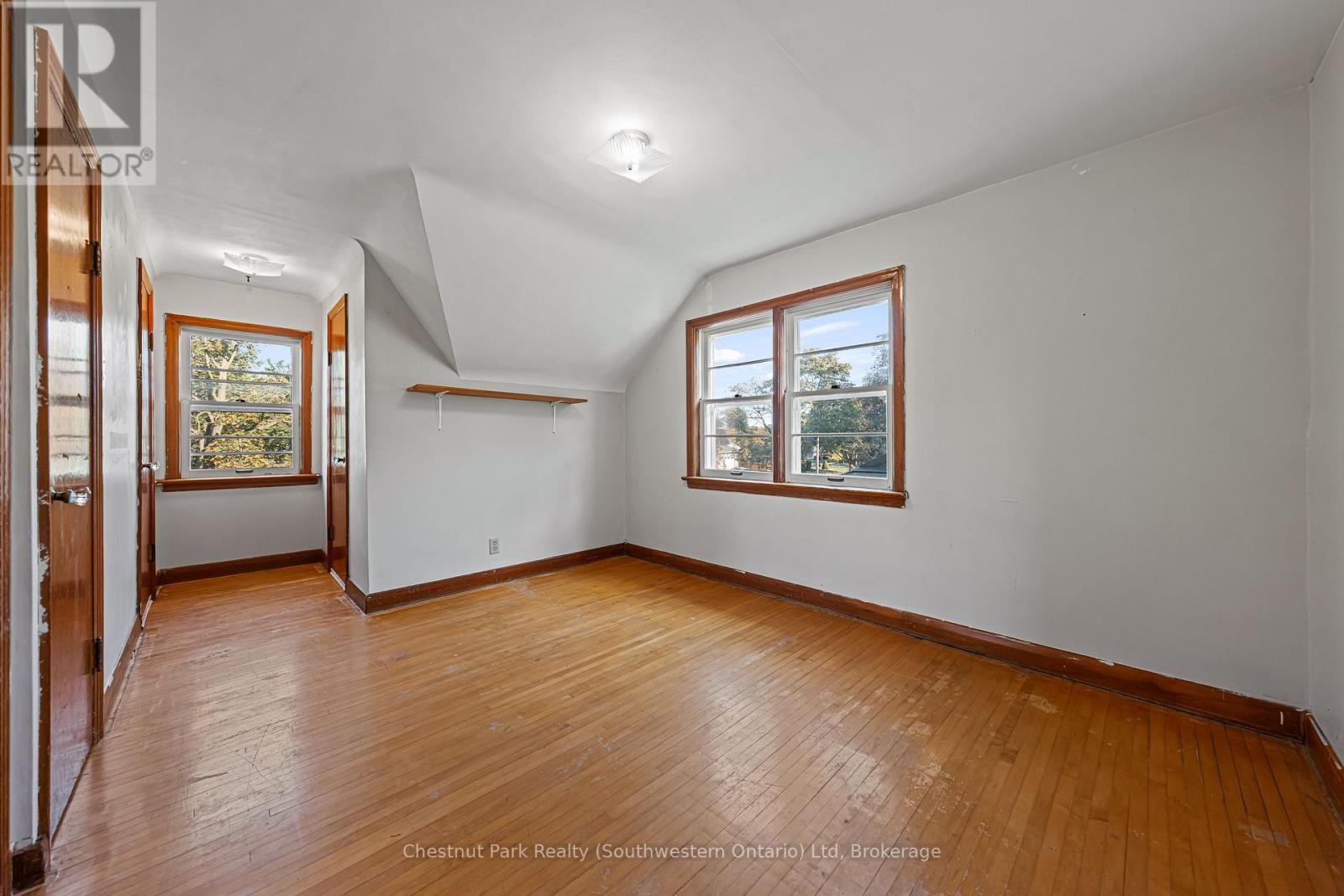 29 Ridgewood Avenue, Waterloo, Ontario  N2H 4L1 - Photo 21 - X12456320