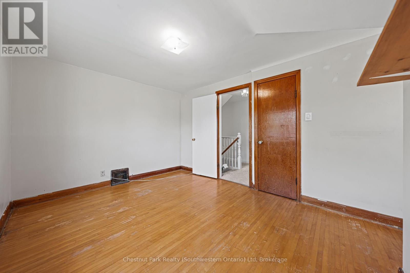 29 Ridgewood Avenue, Waterloo, Ontario  N2H 4L1 - Photo 22 - X12456320
