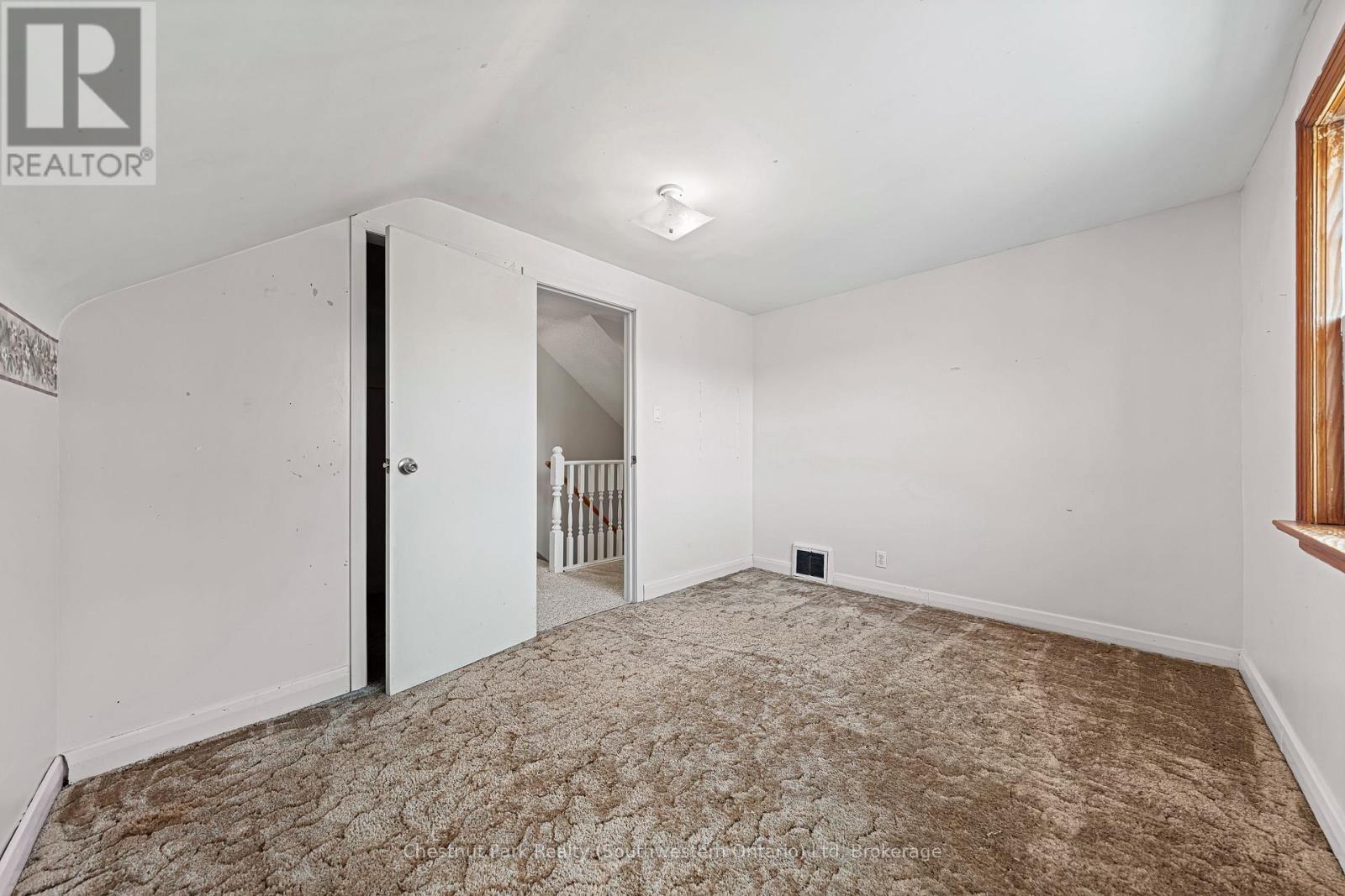 29 Ridgewood Avenue, Waterloo, Ontario  N2H 4L1 - Photo 24 - X12456320