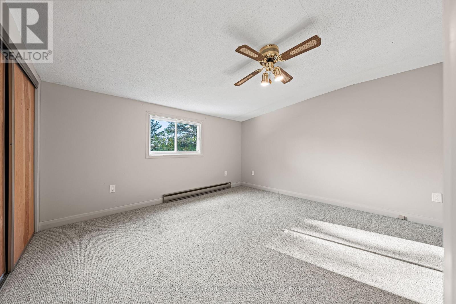 29 Ridgewood Avenue, Waterloo, Ontario  N2H 4L1 - Photo 25 - X12456320