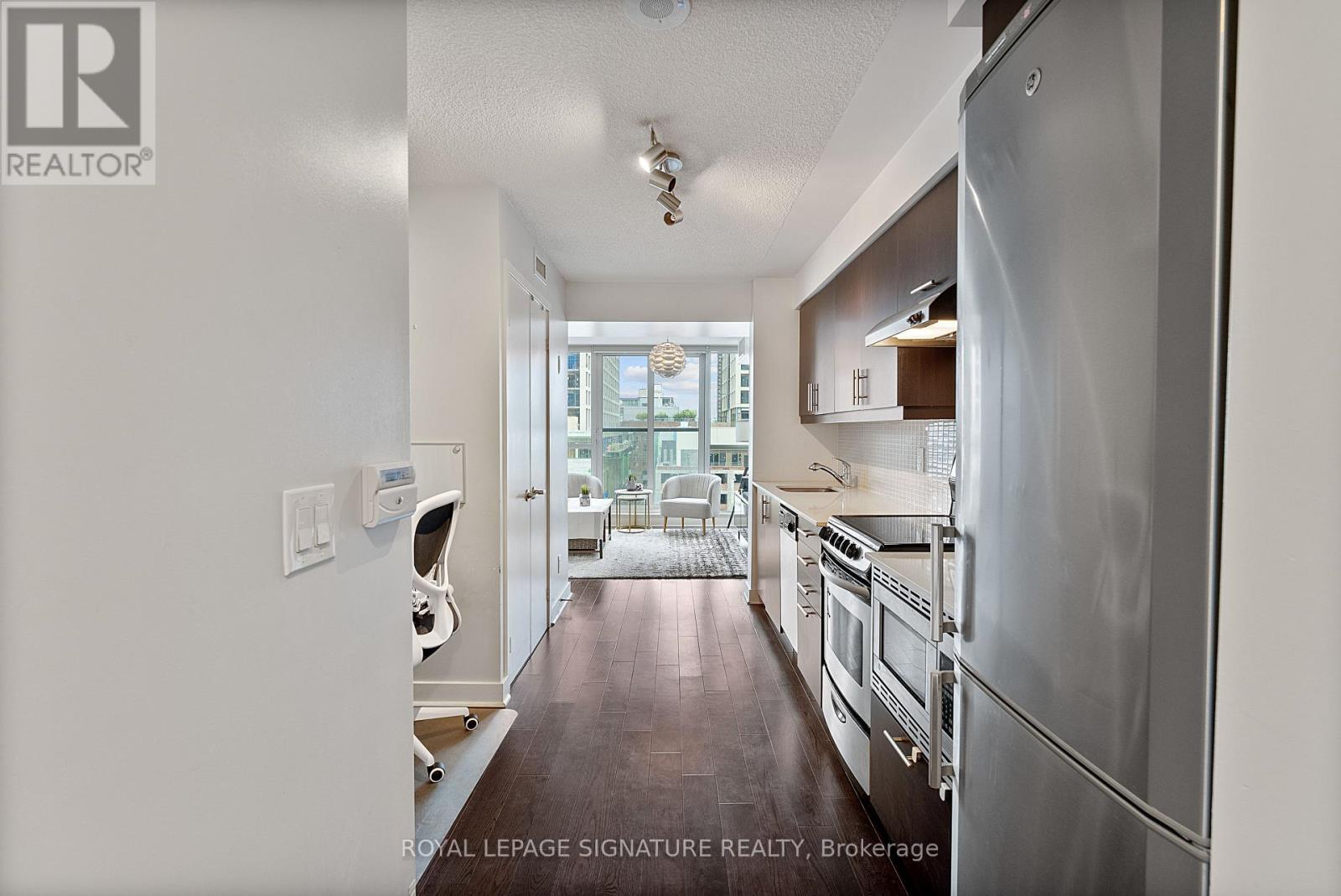 718 - 320 Richmond Street E, Toronto, Ontario  M5A 1P9 - Photo 2 - C12454860