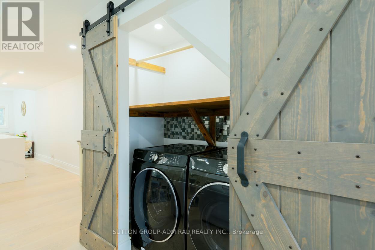 70 Carlaw Avenue, Toronto, Ontario  M4M 2R7 - Photo 25 - E12456212