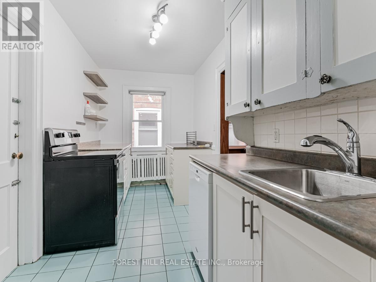 Main - 27 Scarboro Beach Boulevard E, Toronto, Ontario  M4E 2W9 - Photo 17 - E12456257