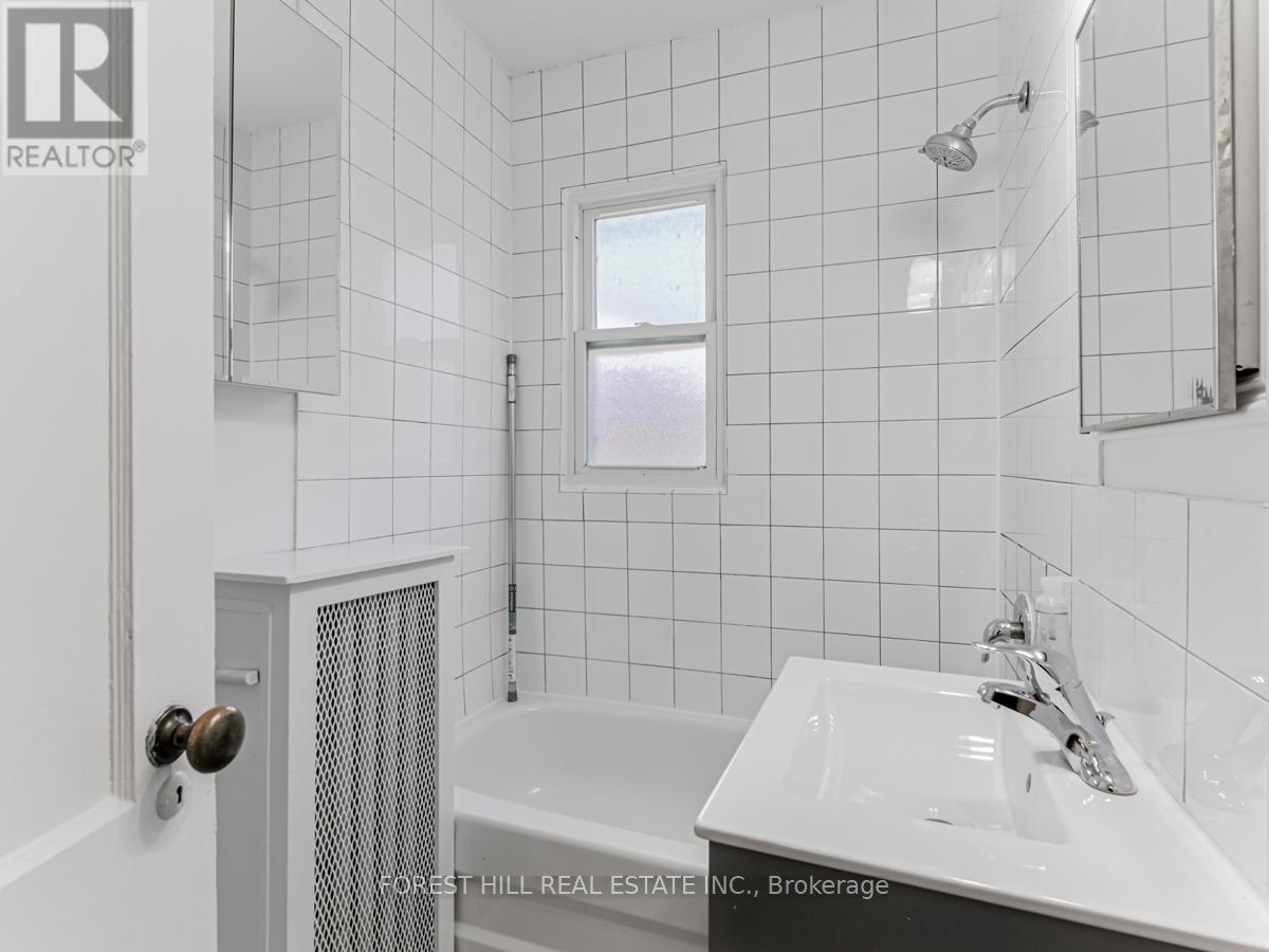 Main - 27 Scarboro Beach Boulevard E, Toronto, Ontario  M4E 2W9 - Photo 24 - E12456257