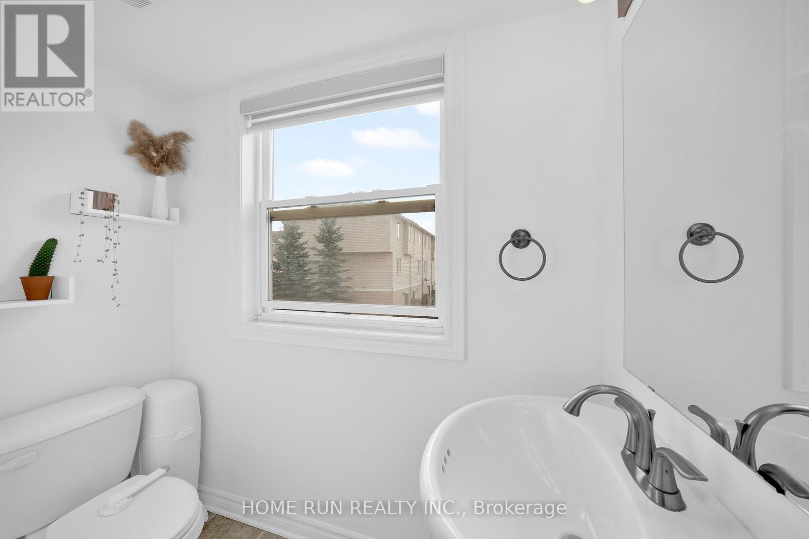 527 Simran Private, Ottawa, Ontario  K2J 3T2 - Photo 7 - X12456292