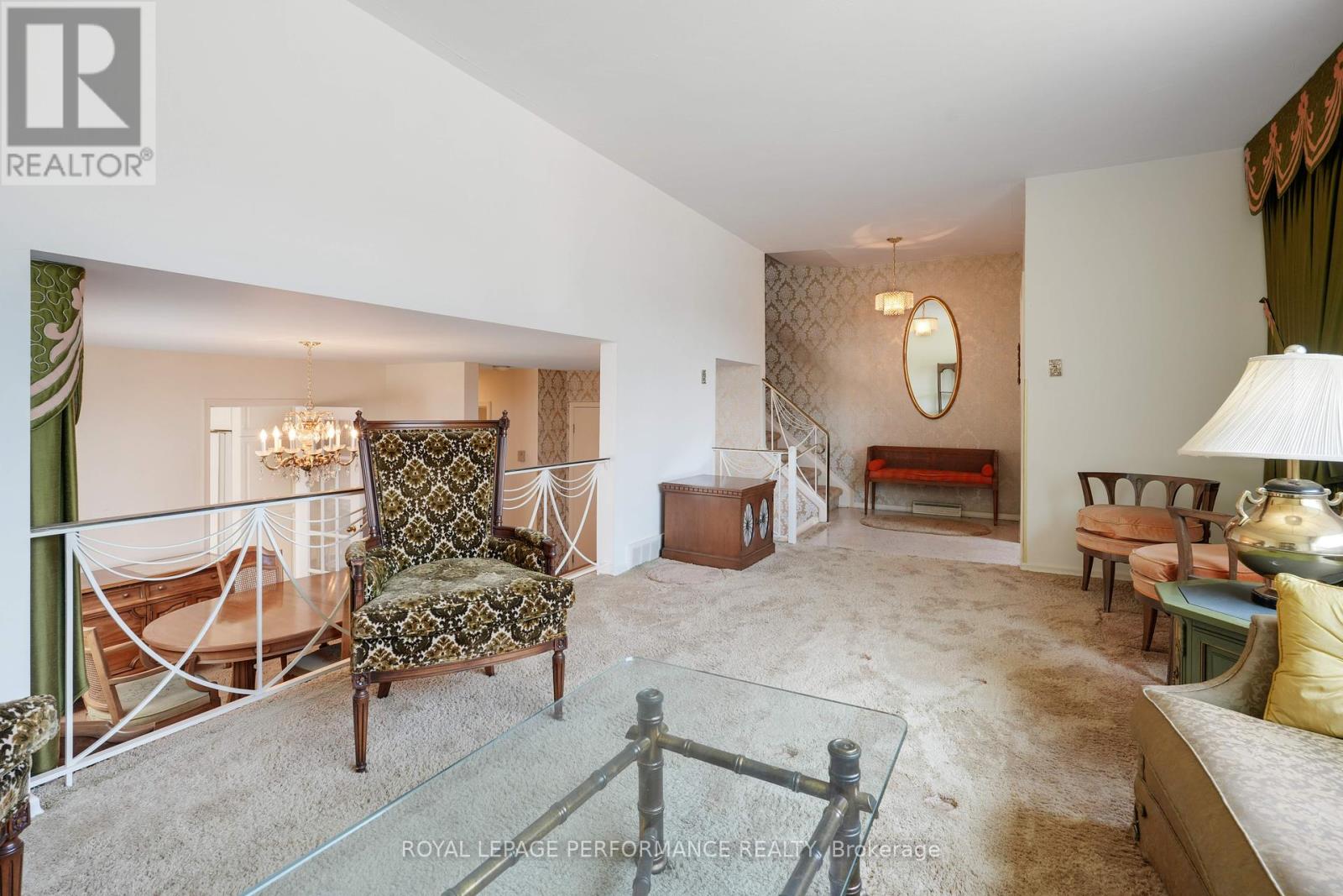 2194 Haig Drive, Ottawa, Ontario  K1G 2L2 - Photo 6 - X12456324