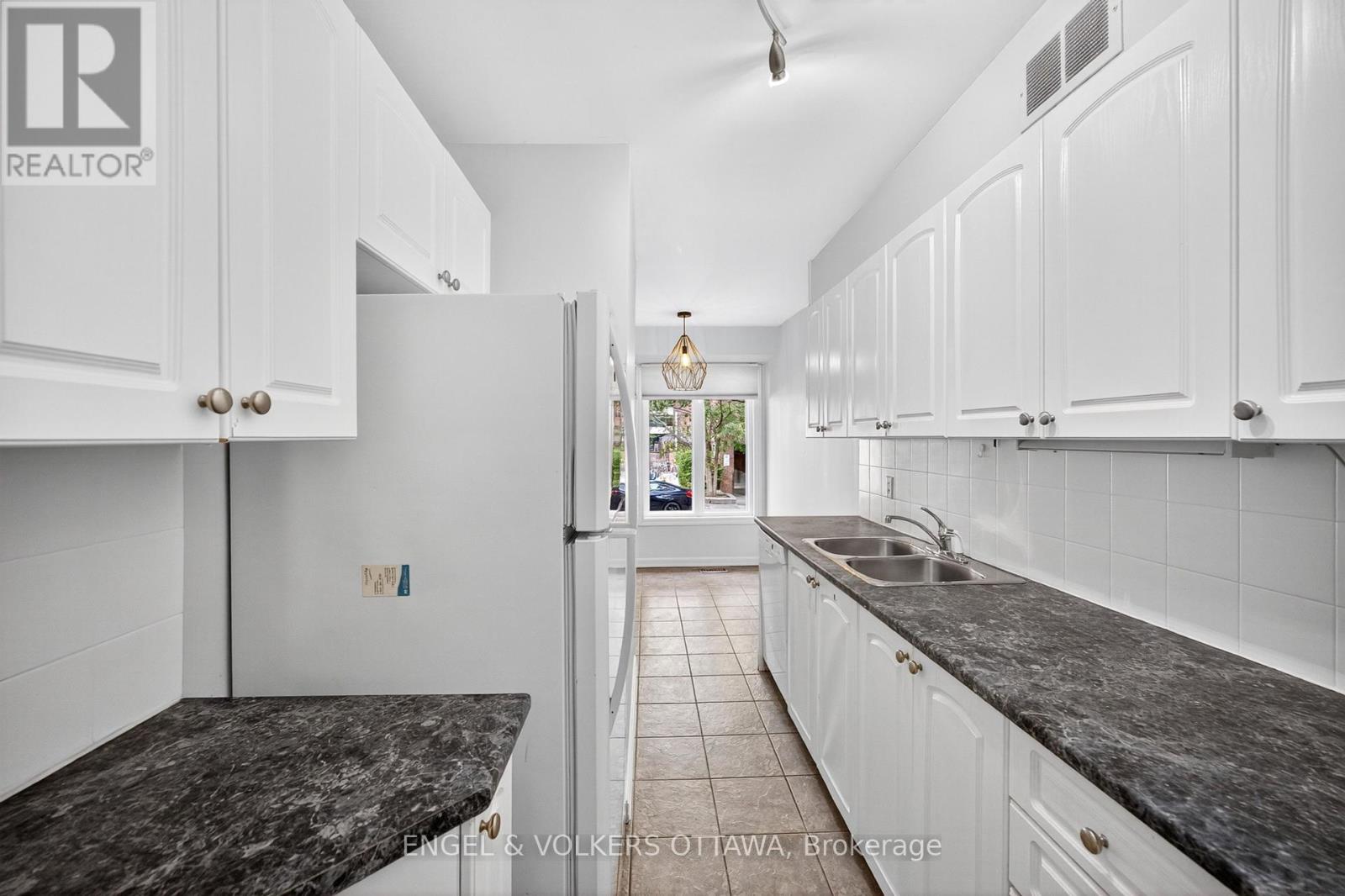 294 - 294 Gloucester Street, Ottawa, Ontario  K1R 5E4 - Photo 14 - X12456382