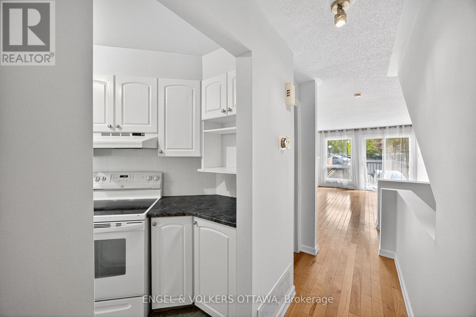 294 - 294 Gloucester Street, Ottawa, Ontario  K1R 5E4 - Photo 16 - X12456382