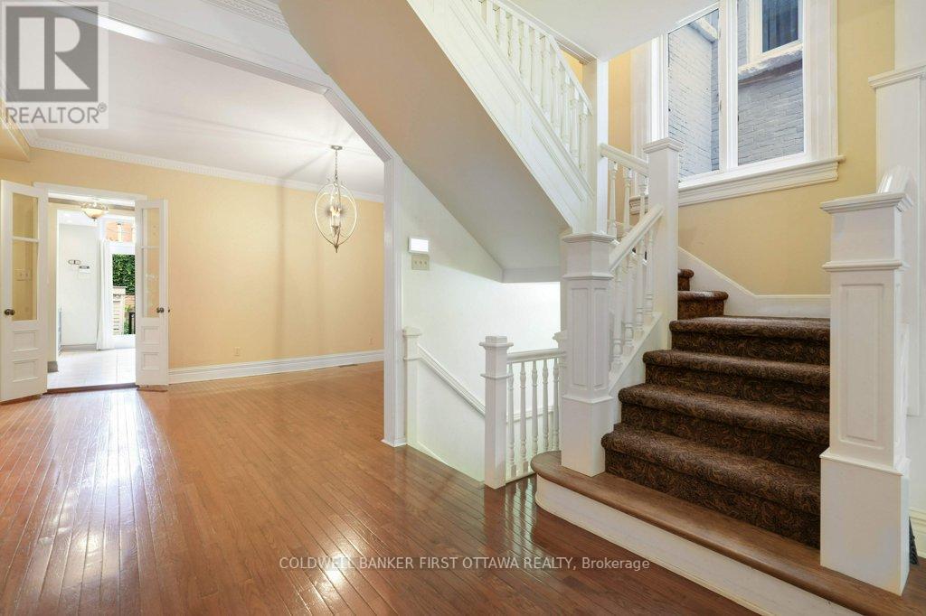 543 Besserer Street, Ottawa, Ontario  K1N 6C6 - Photo 14 - X12456394