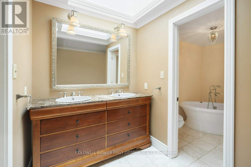 543 Besserer Street, Ottawa, Ontario  K1N 6C6 - Photo 21 - X12456394